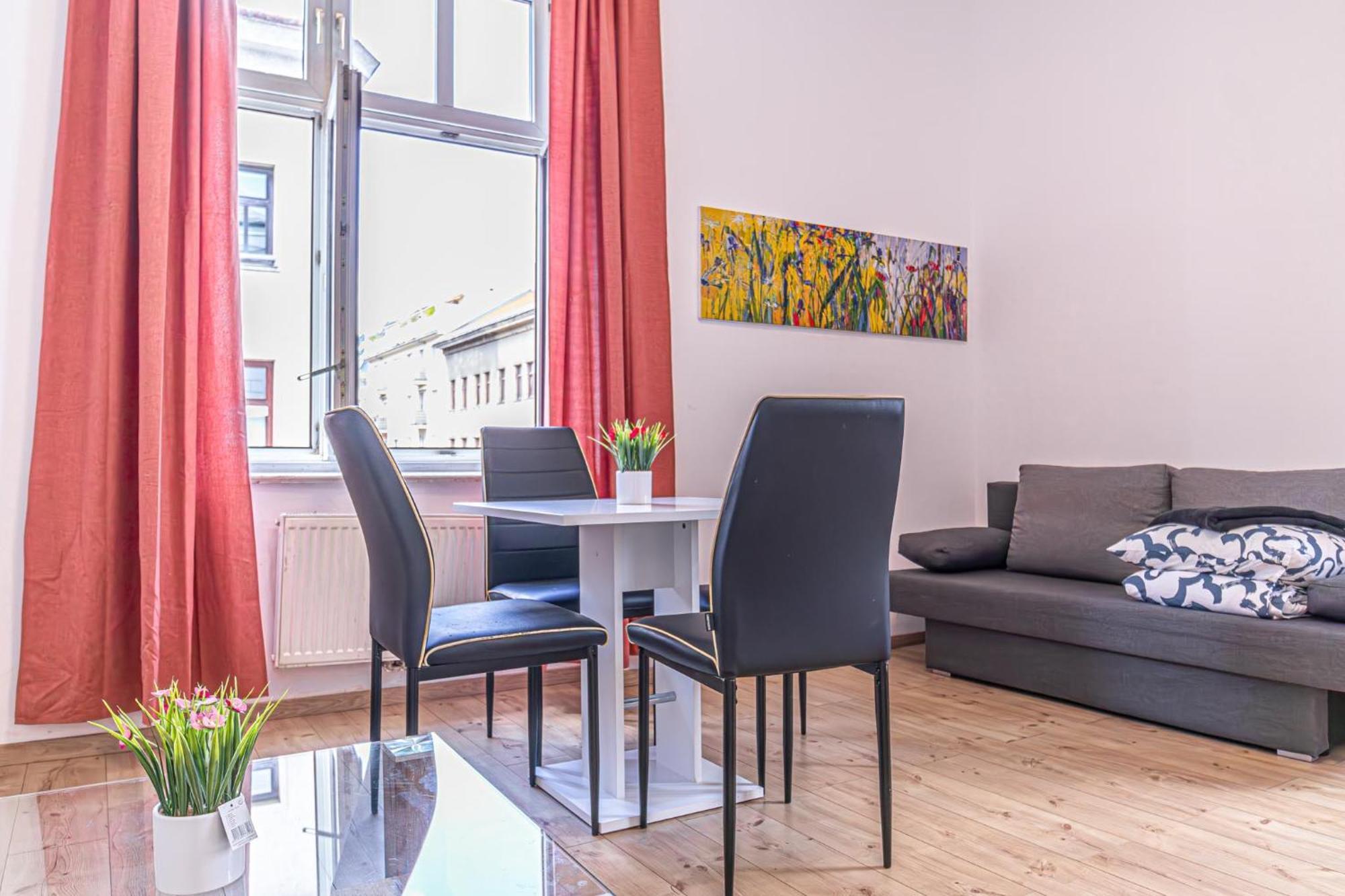 6 Min To Amusement Park - Economy Rooms In Shared Apartment Viena Exterior foto