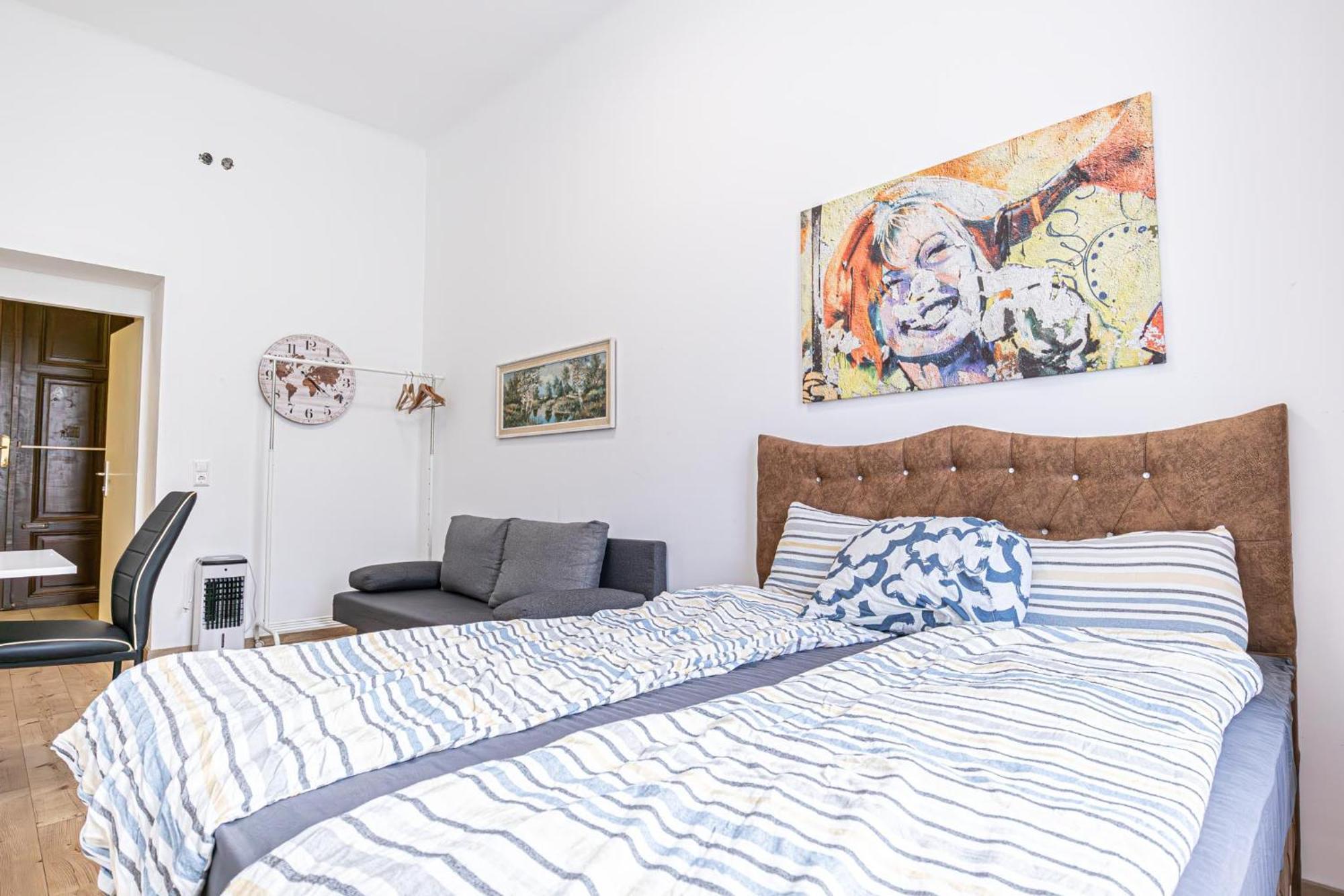 6 Min To Amusement Park - Economy Rooms In Shared Apartment Viena Exterior foto