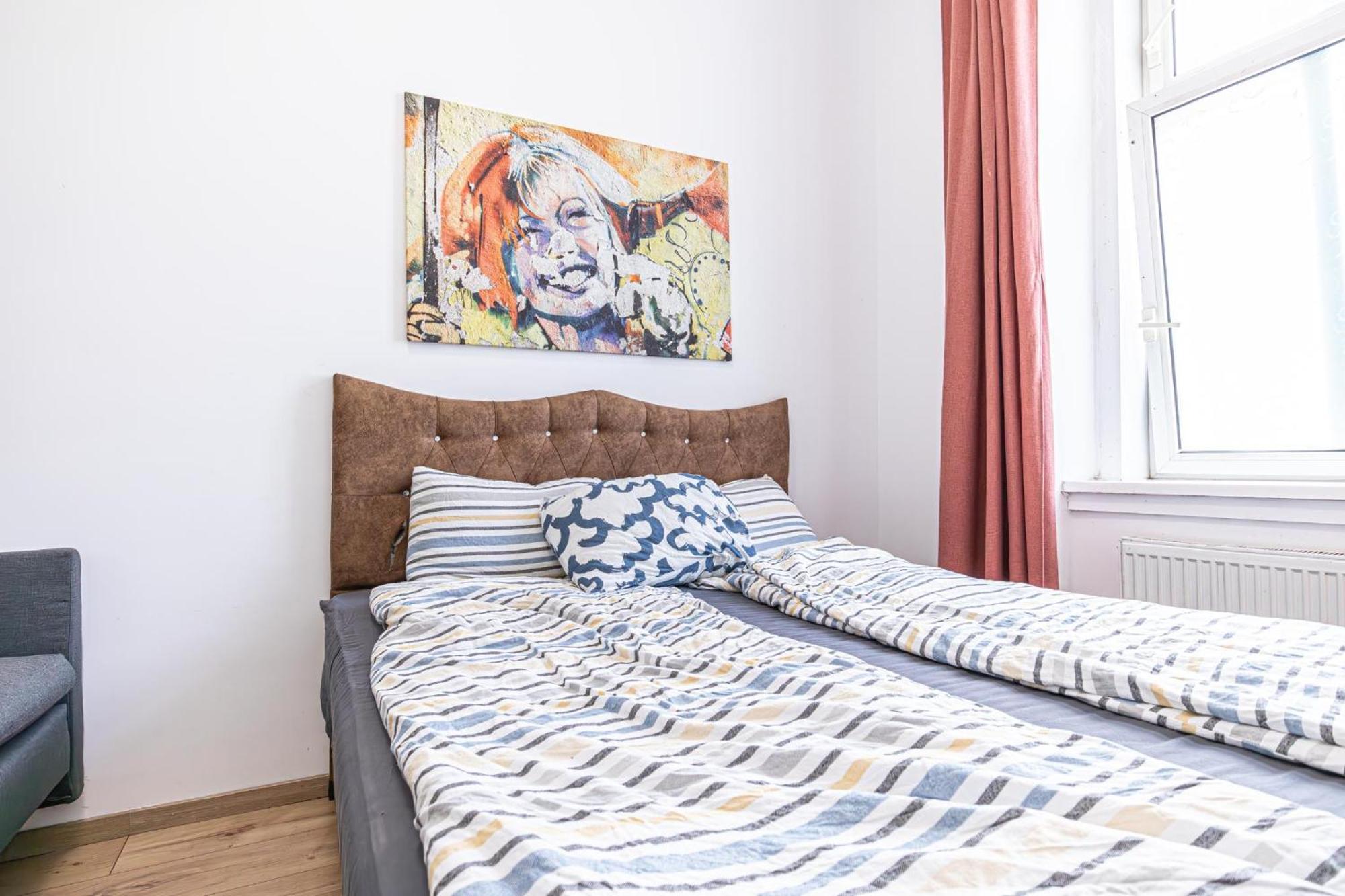 6 Min To Amusement Park - Economy Rooms In Shared Apartment Viena Exterior foto