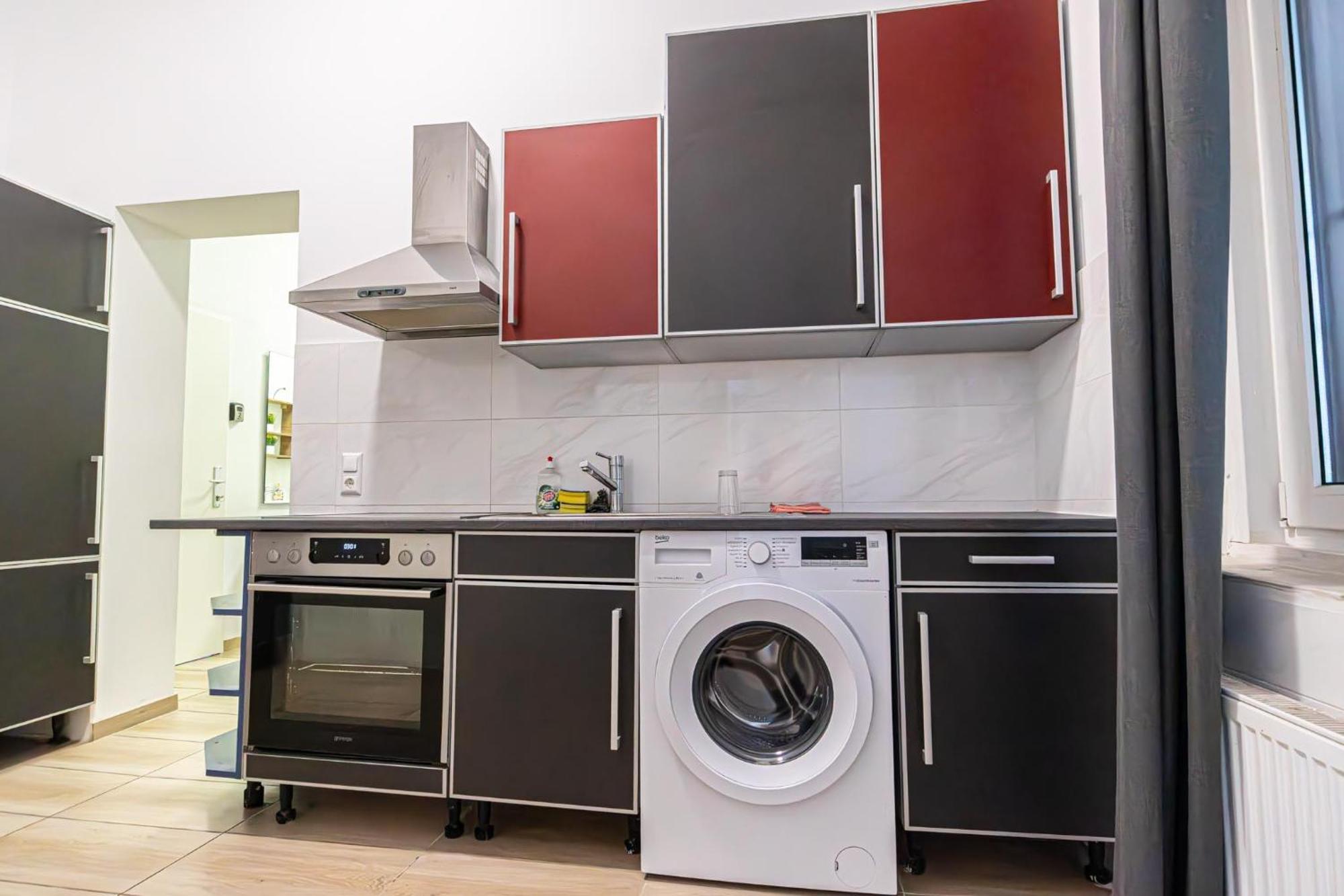 6 Min To Amusement Park - Economy Rooms In Shared Apartment Viena Exterior foto