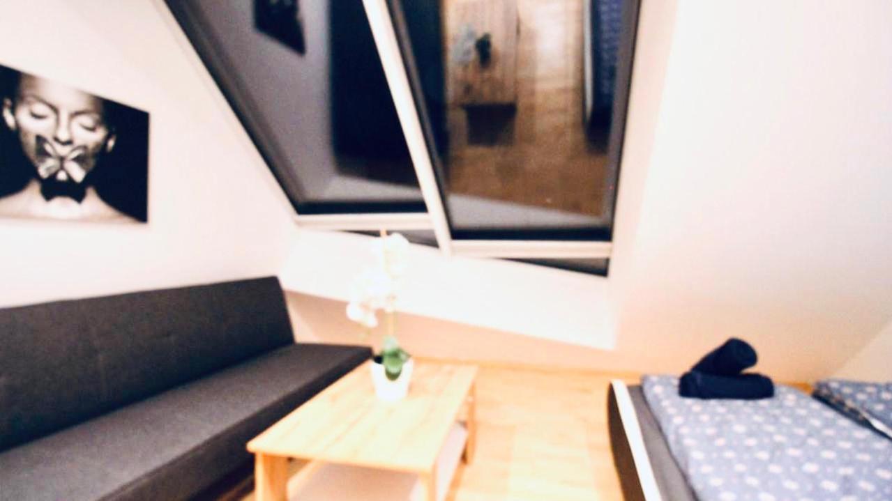 6 Min To Amusement Park - Economy Rooms In Shared Apartment Viena Exterior foto