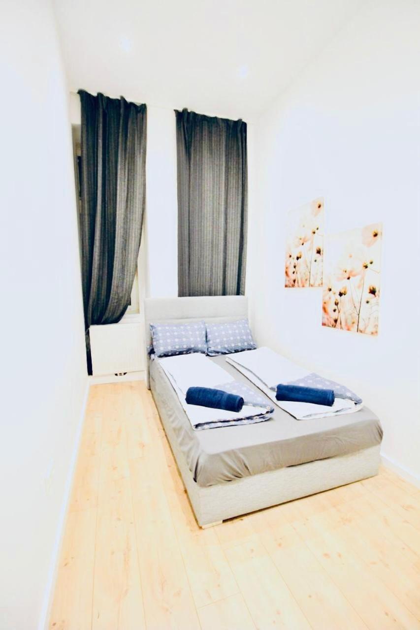 6 Min To Amusement Park - Economy Rooms In Shared Apartment Viena Exterior foto