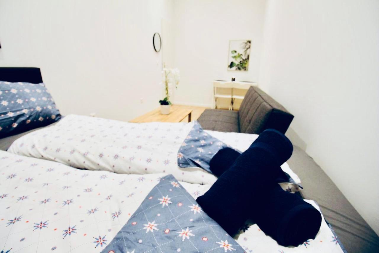 6 Min To Amusement Park - Economy Rooms In Shared Apartment Viena Exterior foto