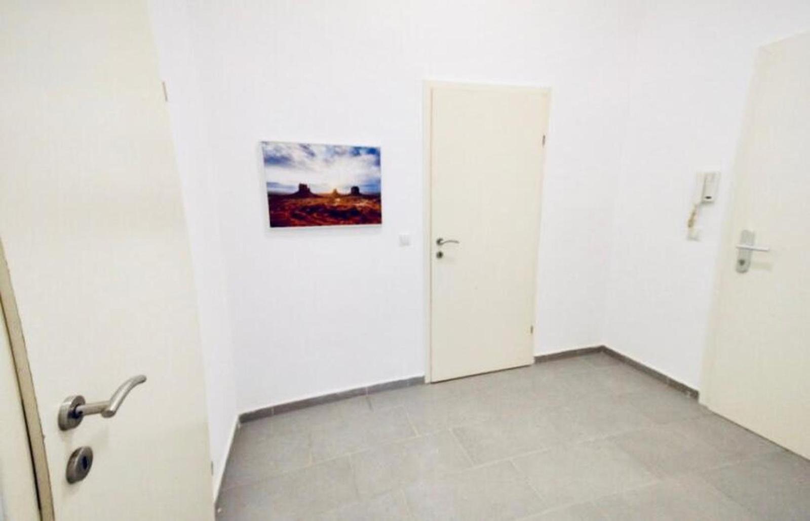 6 Min To Amusement Park - Economy Rooms In Shared Apartment Viena Exterior foto