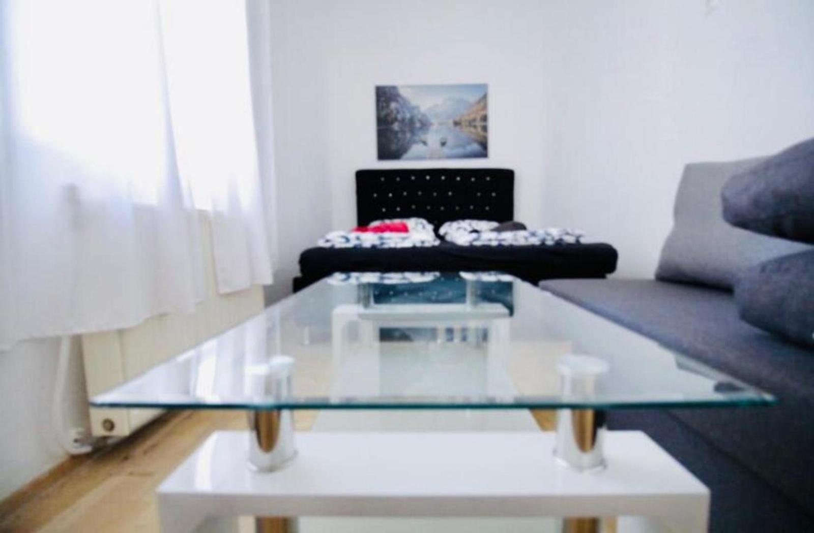 6 Min To Amusement Park - Economy Rooms In Shared Apartment Viena Exterior foto